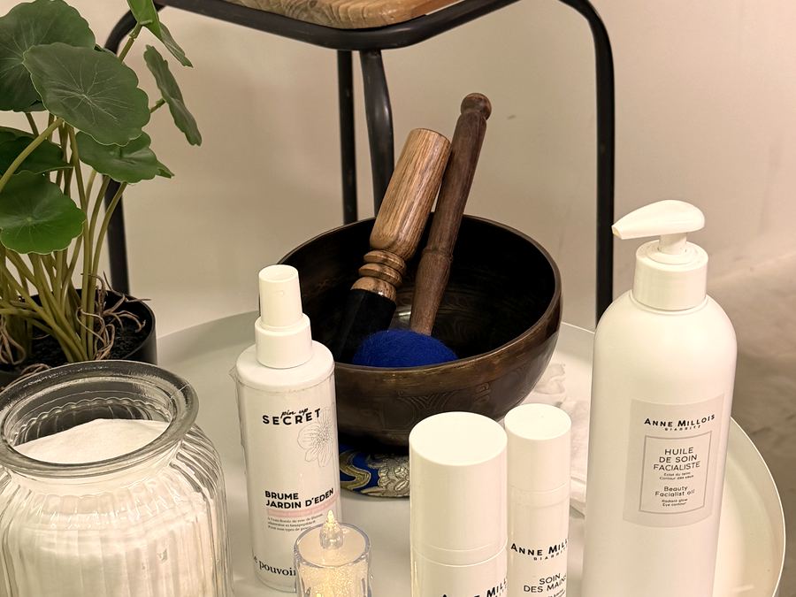 Produits de soin Anne Millois utilisés pendant le protocole Beauté Vibratoire